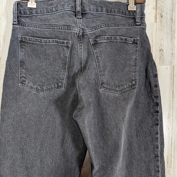 Old Navy High-Rise Slouchy Straight Womens Jeans Size 2 black  Button Fly - Picture 6 of 6